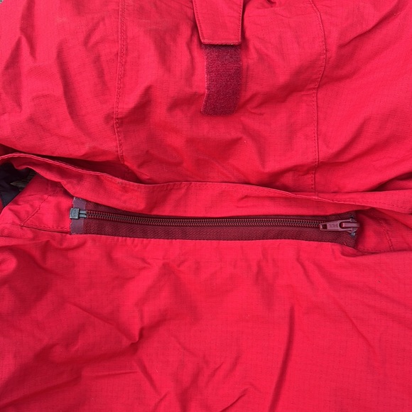 Red Columbia Ski Jacket - Picture 14 of 14